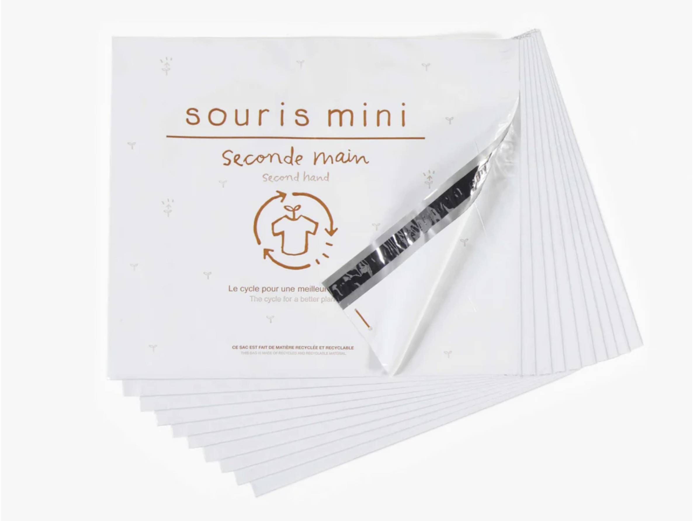 Un sac recyclé, identifié « Seconde Main » avec le logo de Souris Mini.