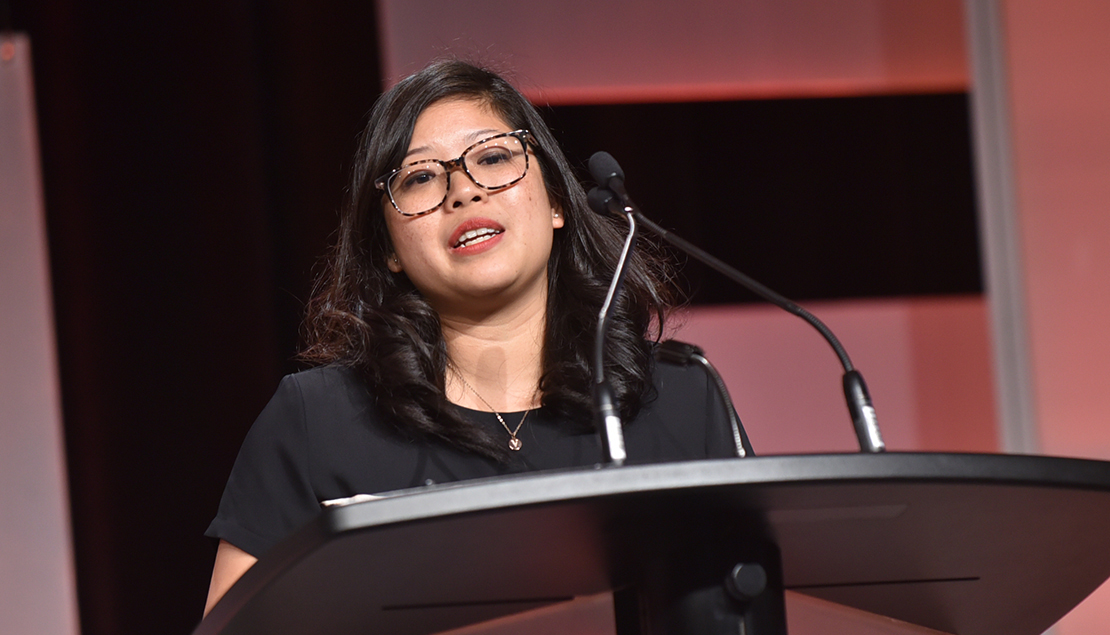 Jessica Ching, cofondatrice et présidente-directrice générale de l’entreprise Eve Medical, était fière d’accepter le prix Impact social