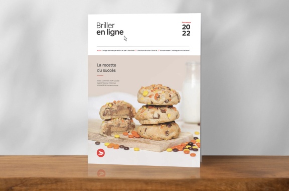 Couverture du numéro Printemps 2022 du magazine « Briller en ligne » affichant des biscuits d’ YVR Cookie empilés