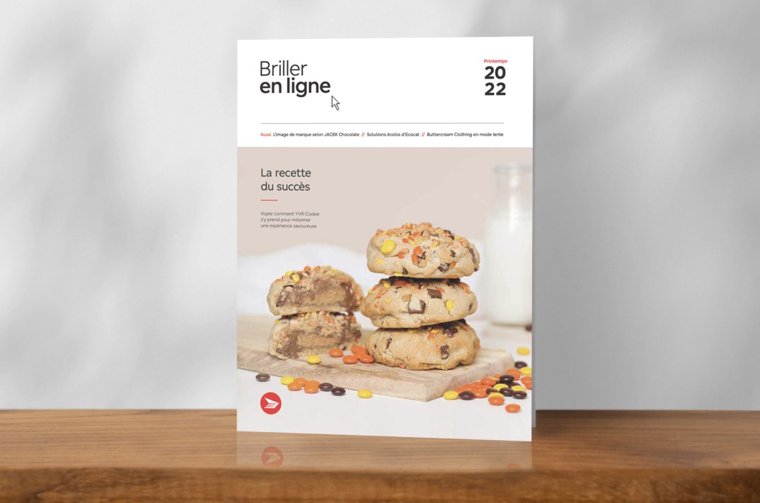 Couverture du numéro Printemps 2022 du magazine « Briller en ligne » affichant des biscuits d’ YVR Cookie empilés