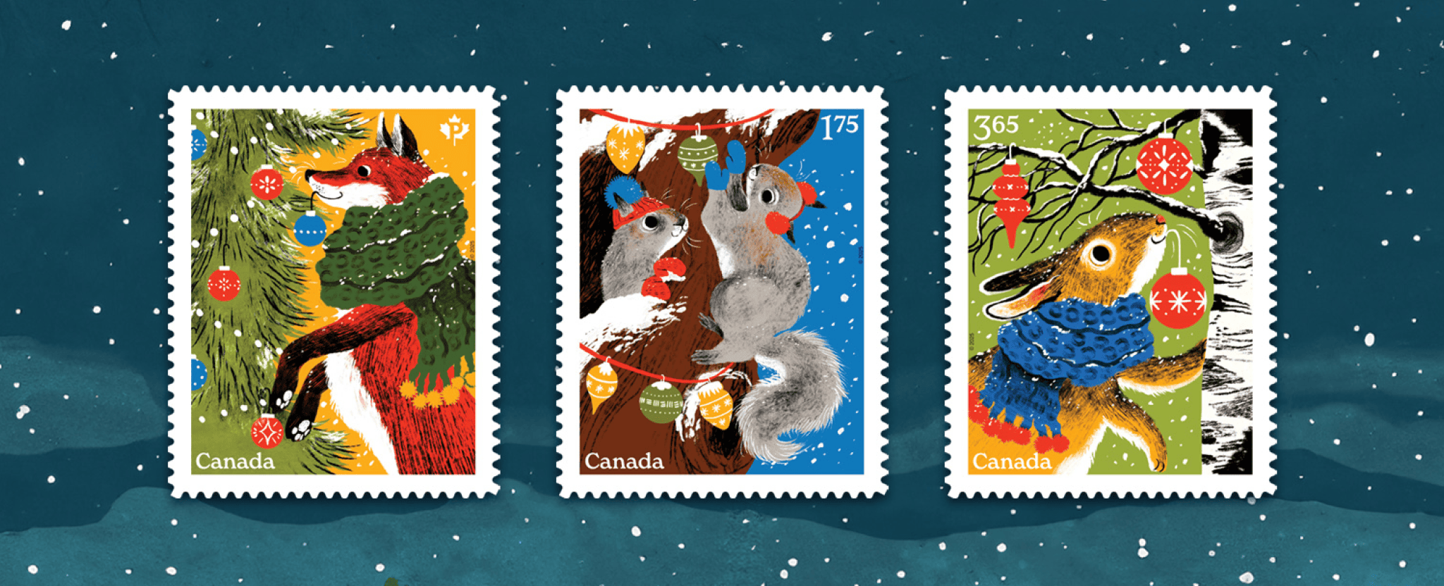 Les trois timbres des Fêtes mettent en vedette des illustrations d’un renard, d’écureuils et d’une lapine qui décorent joyeusement leur maison pour les Fêtes.